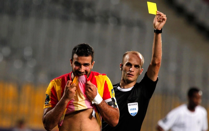 Behaviors That Cause Soccer Players To Receive Cards From Referees